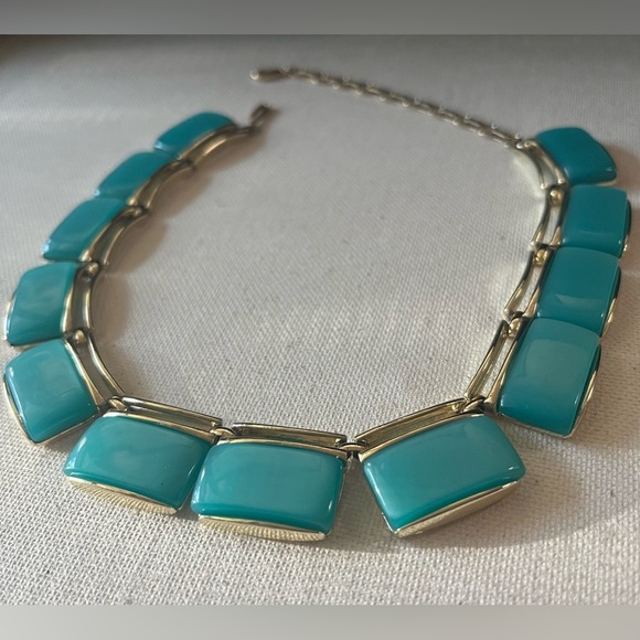 Elegant Gold and Blue Necklace - Picture 1 of 3
